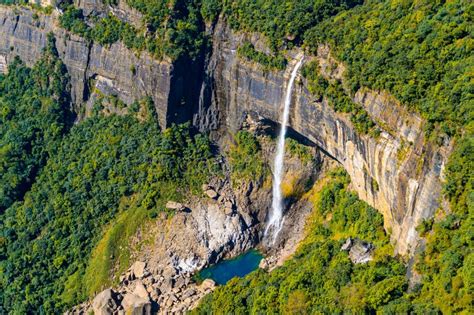 Nohkalikai Falls View Point, Nohkalikai Road, Cherrapunji, Meghalaya ...