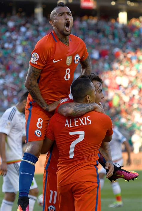 Arturo Vidal Photos Photos - Mexico v Chile: Quarterfinals - Copa ...