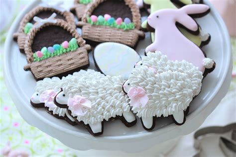 (Video) How to Decorate Simple Easter Cookies with Royal Icing – Simple ...