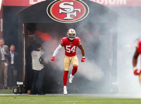 Top items at 49ers HQ on Thursday: Fred Warner thriving, running backs ...