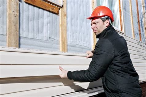 A Comprehensive Guide To Vinyl Siding Repair