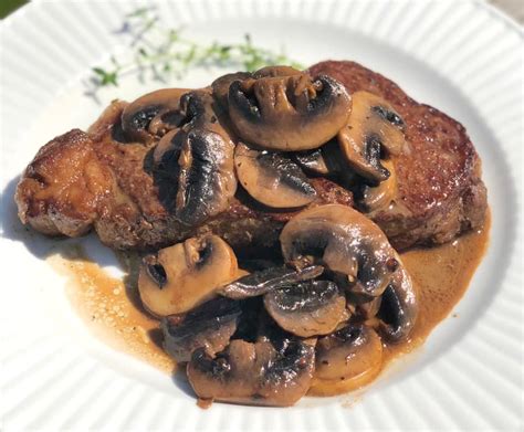 BUTTER-BASTED WAGYU SIRLOIN STEAK WITH MUSHROOMS AND RED WINE SAUCE ...