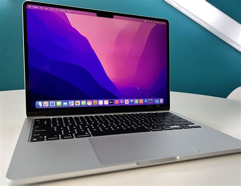 M2 MacBook Air Reviews: 'Apple's Near-Perfect Mac' : r/apple