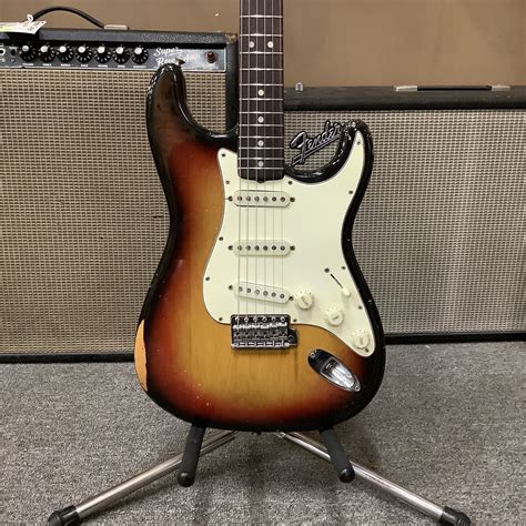 1969 Fender Stratocaster 3-Tone Sunburst - Normans Rare Guitars