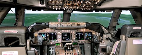 Boeing 747 Cockpit Layout