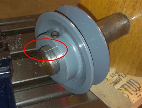 Milling a Keyway in a Steel Shaft - Instructables