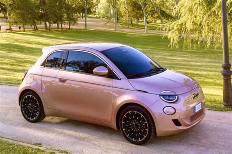 Fiat 500 electric figures: sales plateau in 2023 - ItalPassion