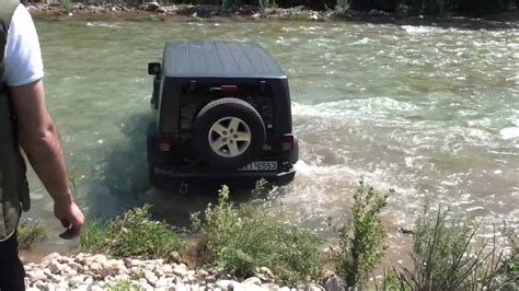 Wrangler Rubicon river crossing - YouTube