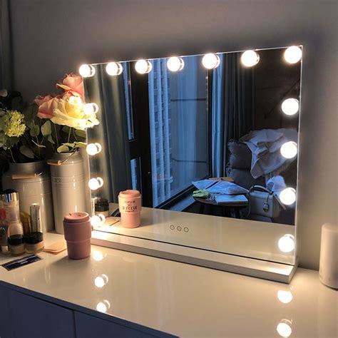 Look And Feel Beautiful With This Discounted Hollywood-Style Vanity Mirror | The Daily Caller