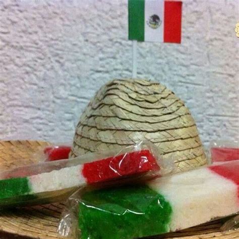 Mexican flag, hat and coconut candy. .....my mexico!! | Coconut candy, Christmas ornaments ...