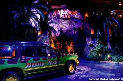 the studiotour.com - Universal Studios Hollywood - Jurassic Park Behind ...