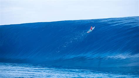 Teahupoo, Tahiti - The World's Scariest Waves - X Games