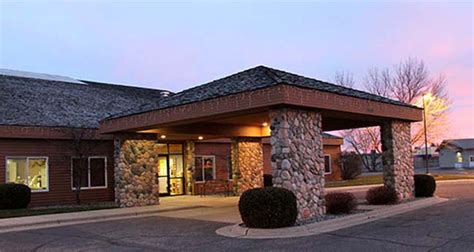 C'mon Inn Hotel & Suites Official Website | Park Rapids