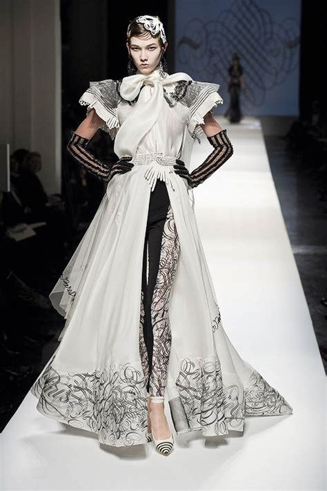 Avant-Garde Fashion | ... creative director to infuse avant garde haute ...