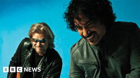 Daryl Hall and John Oates: Lawsuit filed between 80s pop duo - BBC News