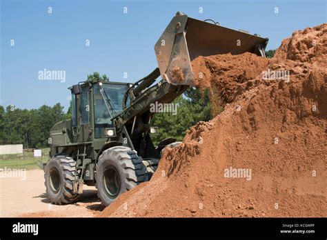 U.S. Army National Guard Soldiers practice operating multiple types of ...