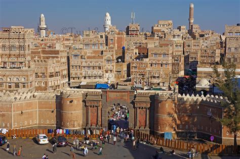 Yemen, Sanaa, Old Town, Bab el Yemen door | Bruno Morandi Photography