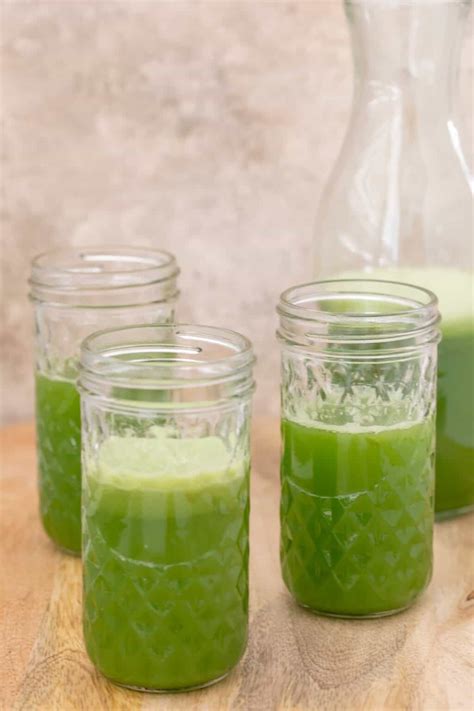 Celery Juice Recipe - The Harvest Kitchen