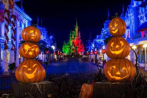 Throwback Thursday: Mickey's Not So Scary Halloween Party Review WDW: It's Totally Scary! - Tips ...