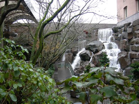 File:Seattle Waterfall Garden 03.jpg - Wikimedia Commons