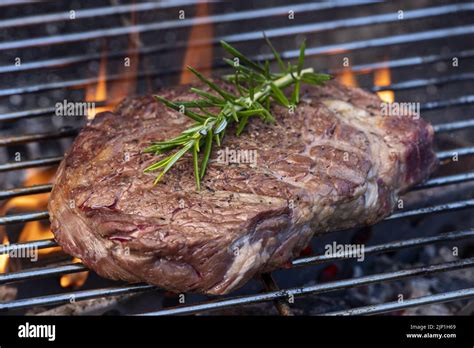 broiling, steak, barbecue, steaks, barbecues Stock Photo - Alamy