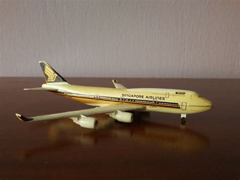 Vintage die cast Aircraft Model, Hobbies & Toys, Memorabilia ...