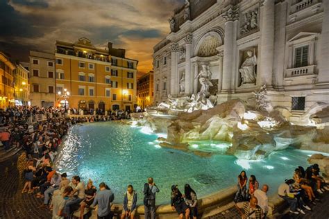 La fontaine de Trevi, la tirelire de Rome - Destination Rome