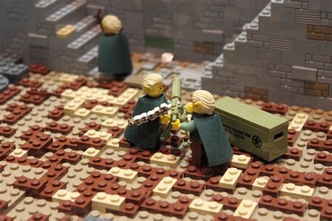 Massive LOTR Helm’s Deep Battle Scene Recreated With Over 150,000 Lego ...