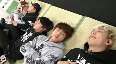 BTS V Has A Peculiar Sleeping Habit That Fans Just Can't Get Enough Of - Koreaboo