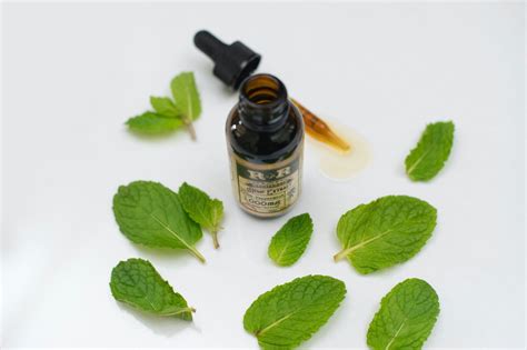 Peppermint Oil for Hair Growth Reviews in 2024 - BeautyAha