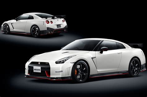 2015 Nissan GT-R Premium Review