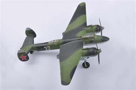 Soviet Tu-2 Bomber Hobby Boss 80298