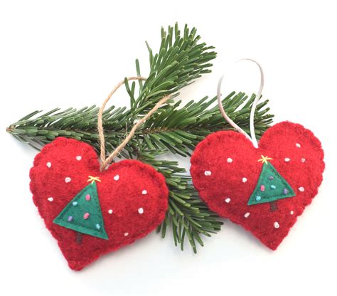 DIY heart shaped Christmas ornaments - I Can Sew This