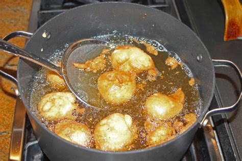 The Grub Files: Cooking with Camissonia: Beer-Battered Fried Scallops