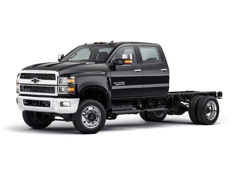 Chevy unveils Silverado 4500HD, 5500HD, surprise 6500HD in return to medium duty | Equipment World