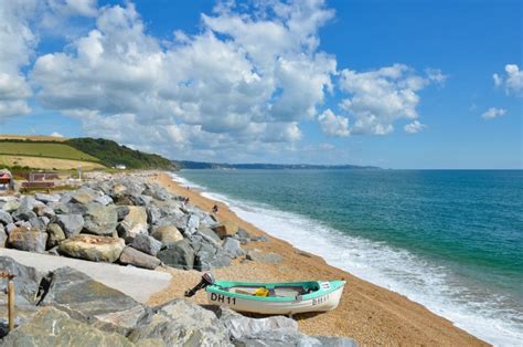 Devon Beachfront Sleeps 12, Beesands | Beach Stays