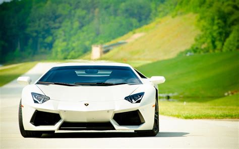 Lamborghini Aventador LP700-4 White Road HD desktop wallpaper : Widescreen : High Definition ...