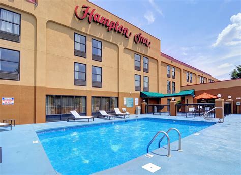 Hampton Inn Eden NC Pool - Daly Hotel Management