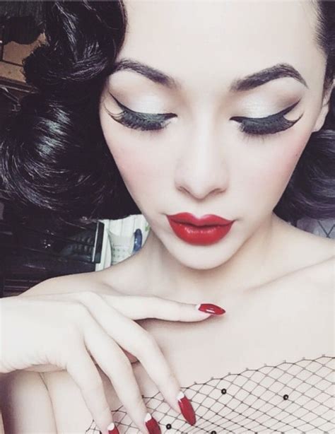 Pin by Britt Lee on Fashionistas | Burlesque makeup, Makeup, Burlesque hair