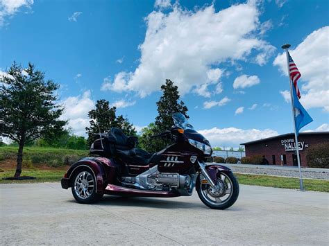 2008 Goldwing Trike Kit Conversion — UNB Customs: Trike & Custom Shop