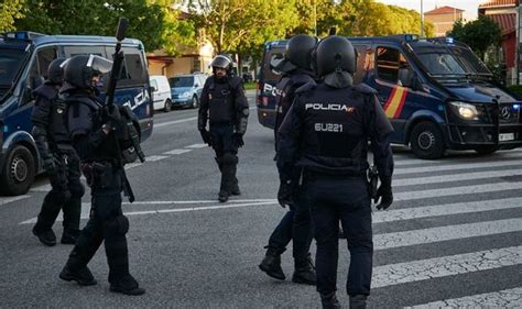 Spain protests: Angry erupts for tenth day demanding Prime Minister Pedro Sánchez resigns ...