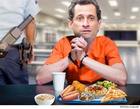 Anthony Weiner's Prison Menu Will Include Cheese Pizza, Hot Dogs and Breakfast for Dinner