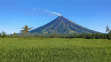 File:Mayon Volcano as of March 2020.jpg - Wikimedia Commons