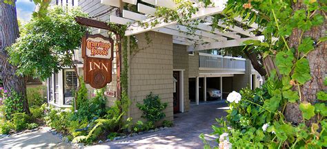 Carriage House Inn | Luxury Accommodations | Carmel-By-The-Sea Hotel