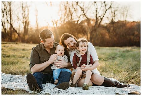 Posing Ideas for Outdoor Family Photography in Boston