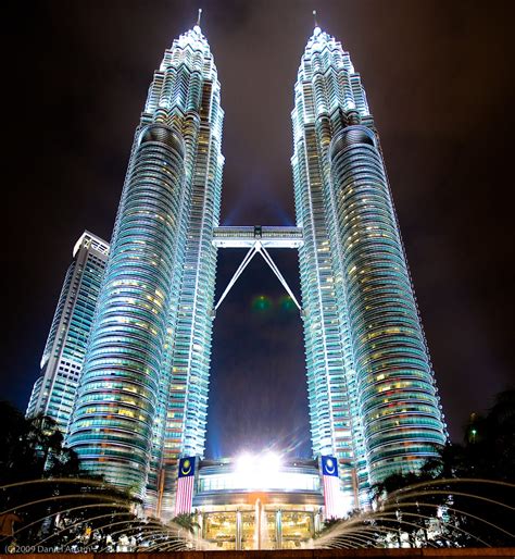 10 Places To Go At Night In Kuala Lumpur | TallyPress