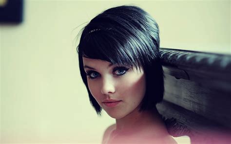 The Prettiest Prom Hairstyles for Short Hair | Hair for Prom