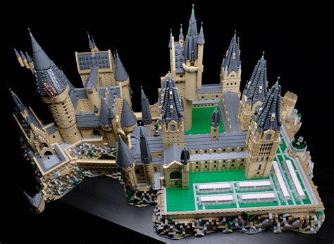 A Month of LEGO - Harry Potter - 71043 Hogwart's Castle