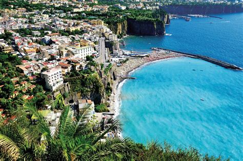 Weather in Meta Di Sorrento in October | TUI.co.uk