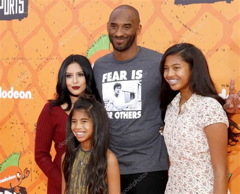 Kobe Bryant with family – Stock Editorial Photo © PopularImages #116666820